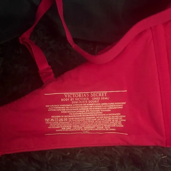 Lace Push-Up Bra & Brief Set in Hot Pink - Picture 9 of 9